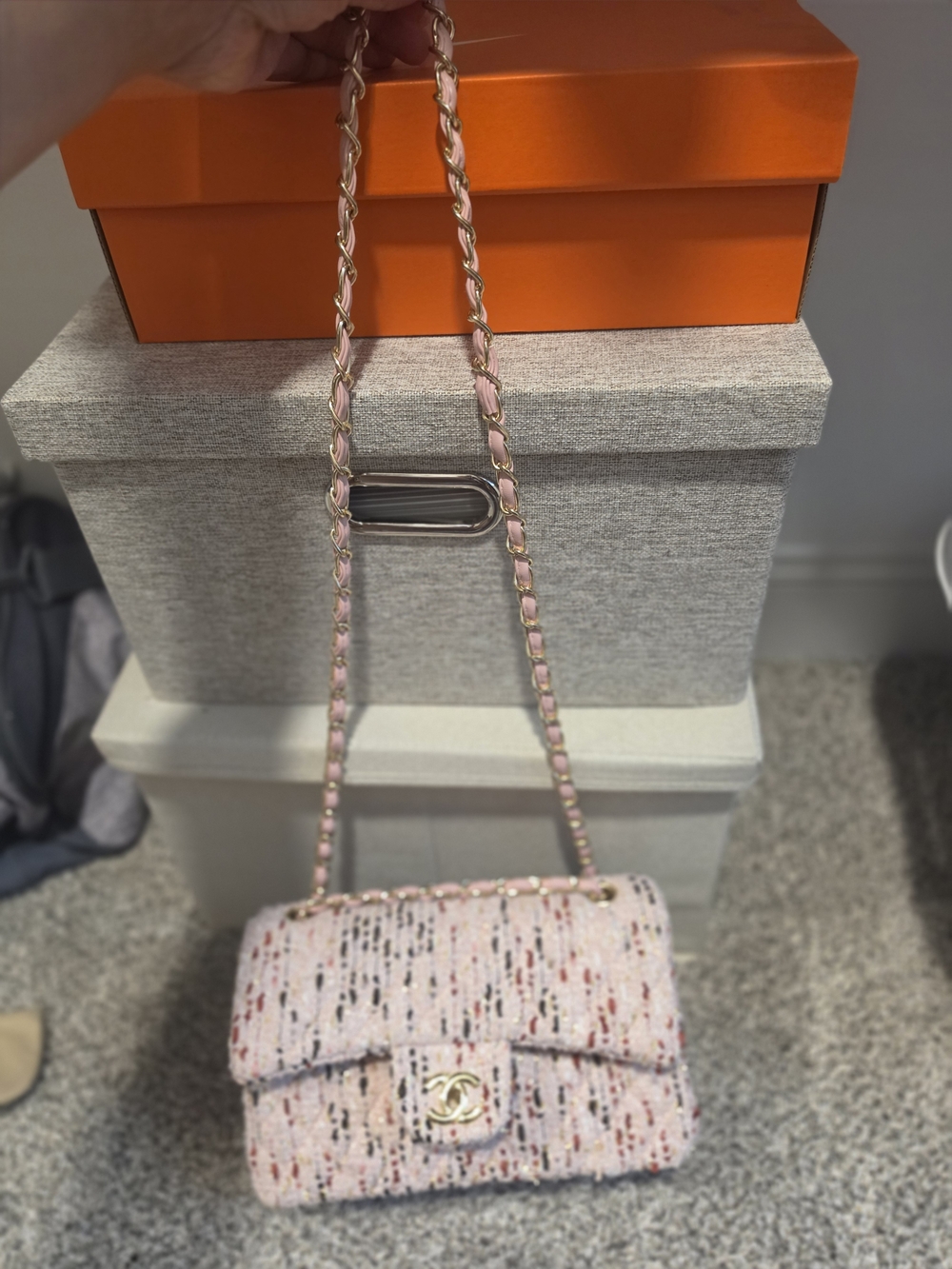 Unlisted Pink Purse - Picture 4 of 6
